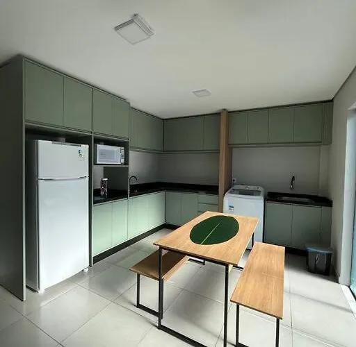 Lou Suites - Suite 04